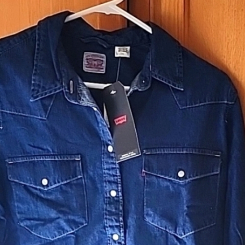 Levi Strauss Jean Shirt Long Sleeve Pearl snaps Front Pockets, Size XL - Picture 2 of 7